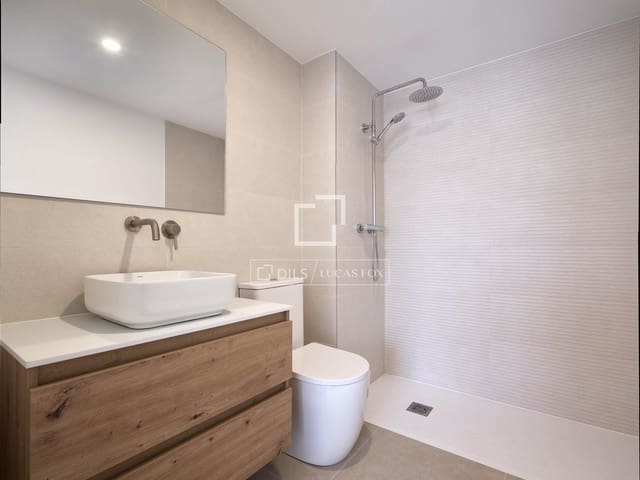 2 makuuhuone Huoneisto myytävänä paikassa Sants-Montjuïc, Barcelona kaupunki mukana uima-altaan 
autotalli - 420 000 € (Ref: 10021453)