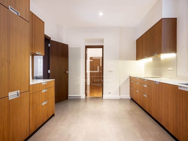 Apartamento de 4 habitaciones en Barcelona ciudad en venta - 1.600.000 € (Ref: 10021454)