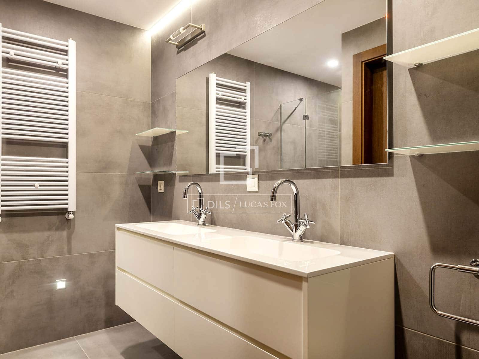 Apartamento de 4 habitaciones en Barcelona ciudad en venta - 1.600.000 € (Ref: 10021454)