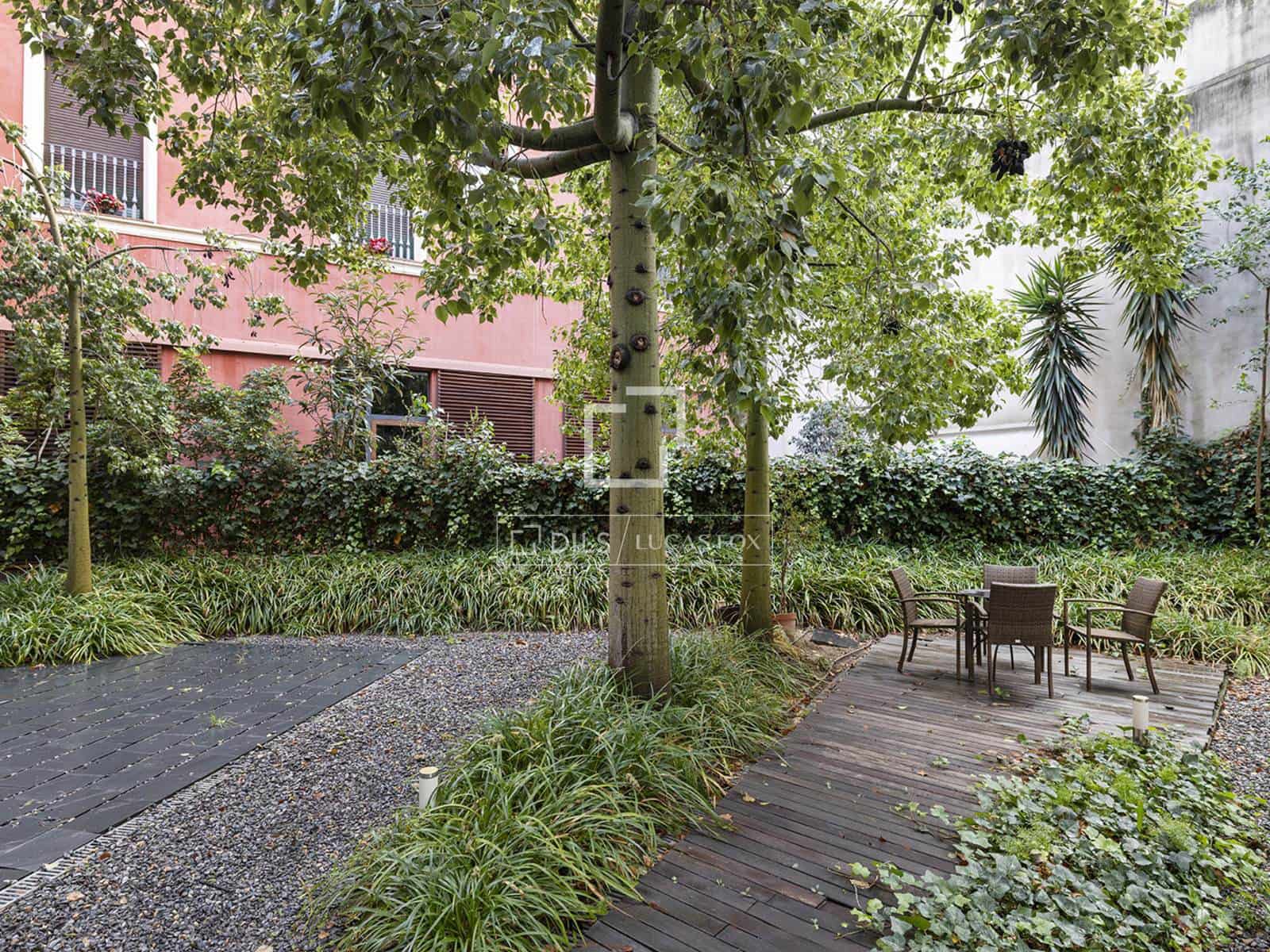 Apartamento de 4 habitaciones en Barcelona ciudad en venta - 1.600.000 € (Ref: 10021454)