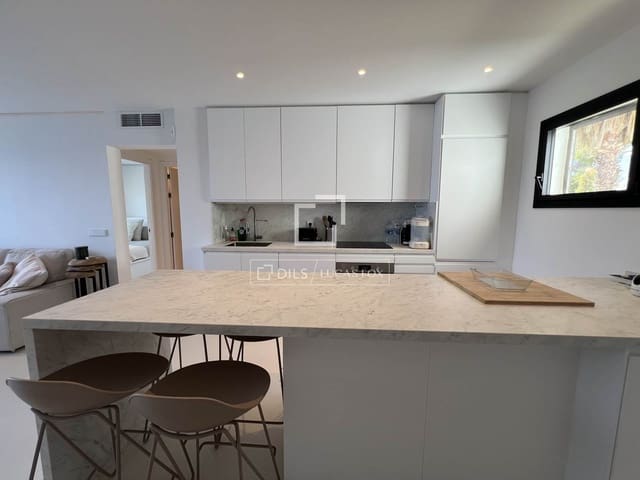 2 bedroom Apartment for rent in Cala Llonga, Santa Eulalia / Santa Eularia - € 2,600 (Ref: 10021619)