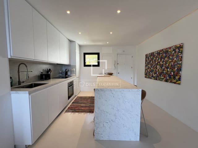 2 bedroom Apartment for rent in Cala Llonga, Santa Eulalia / Santa Eularia - € 2,600 (Ref: 10021619)