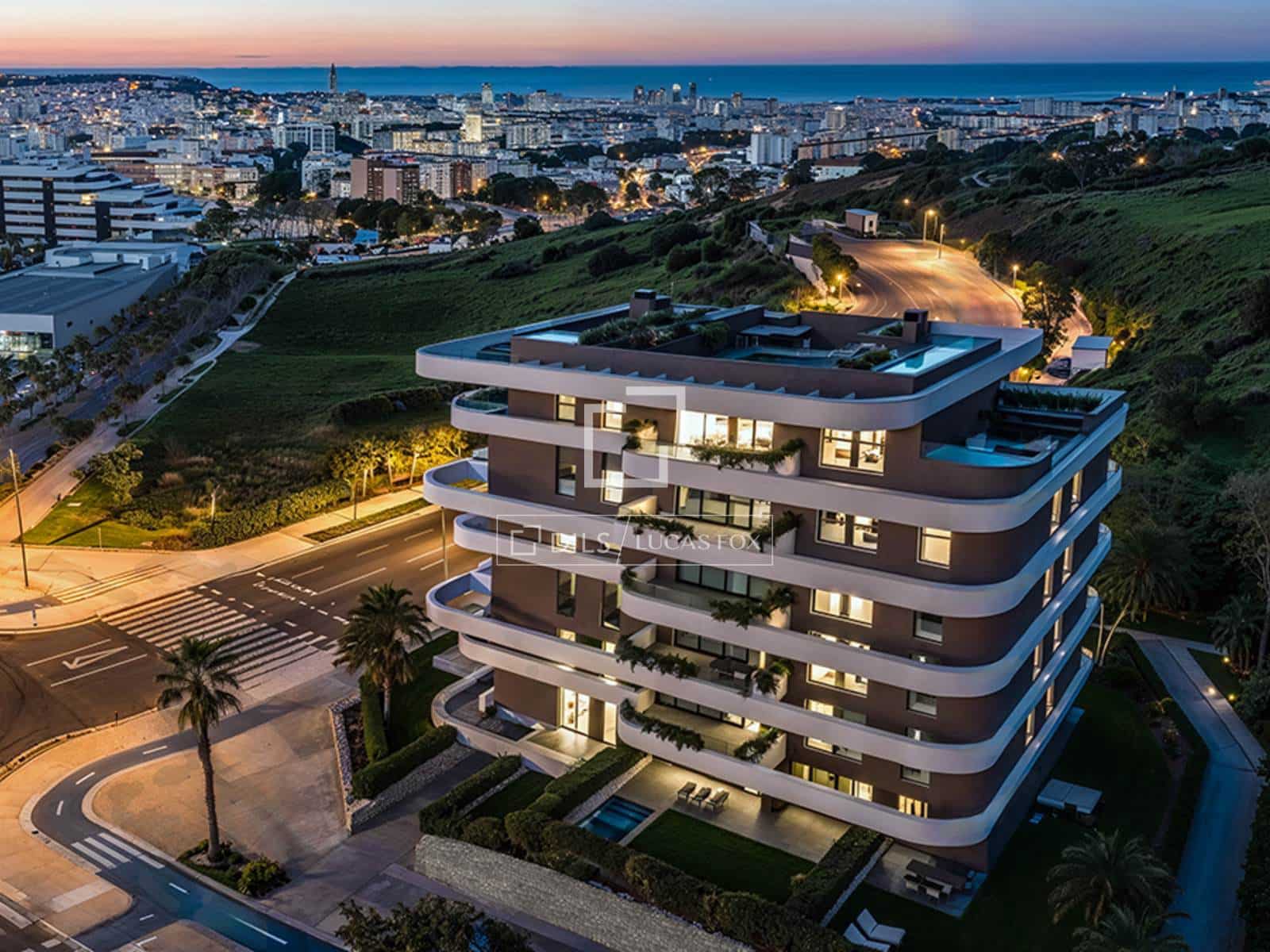 3 bedroom Apartment for sale in Estepona with pool garage - € 513,000 (Ref: 10021621)