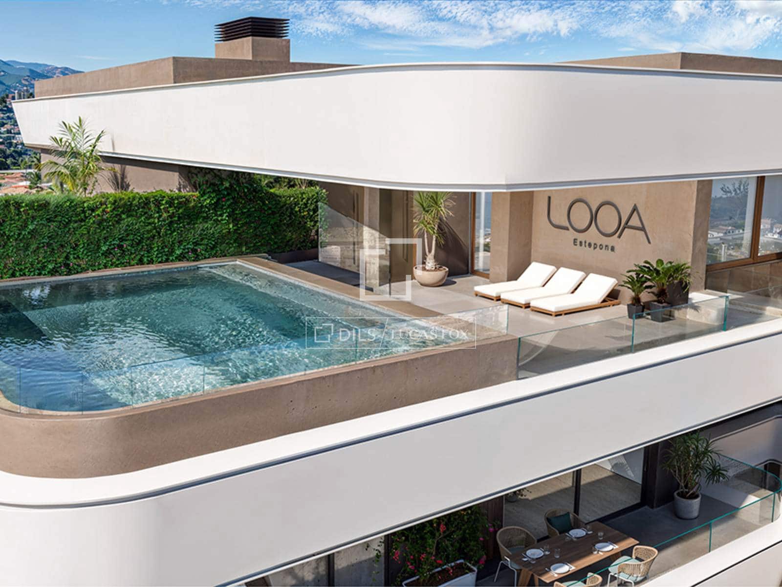 3 bedroom Apartment for sale in Estepona with pool garage - € 513,000 (Ref: 10021621)