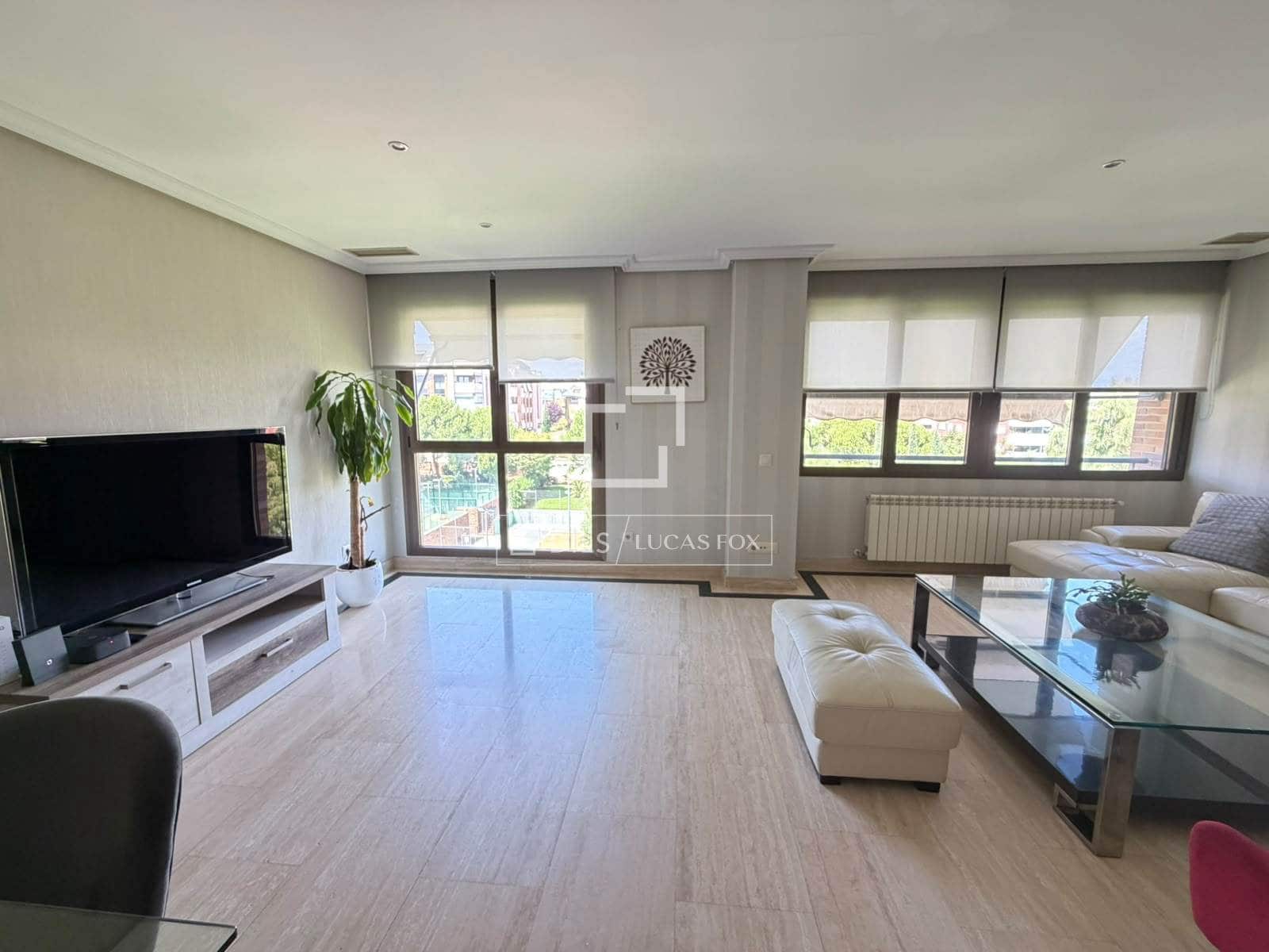 4 sovrum Lägenhet att hyra i Majadahonda med pool garage - 4 500 € (Ref: 10022916)