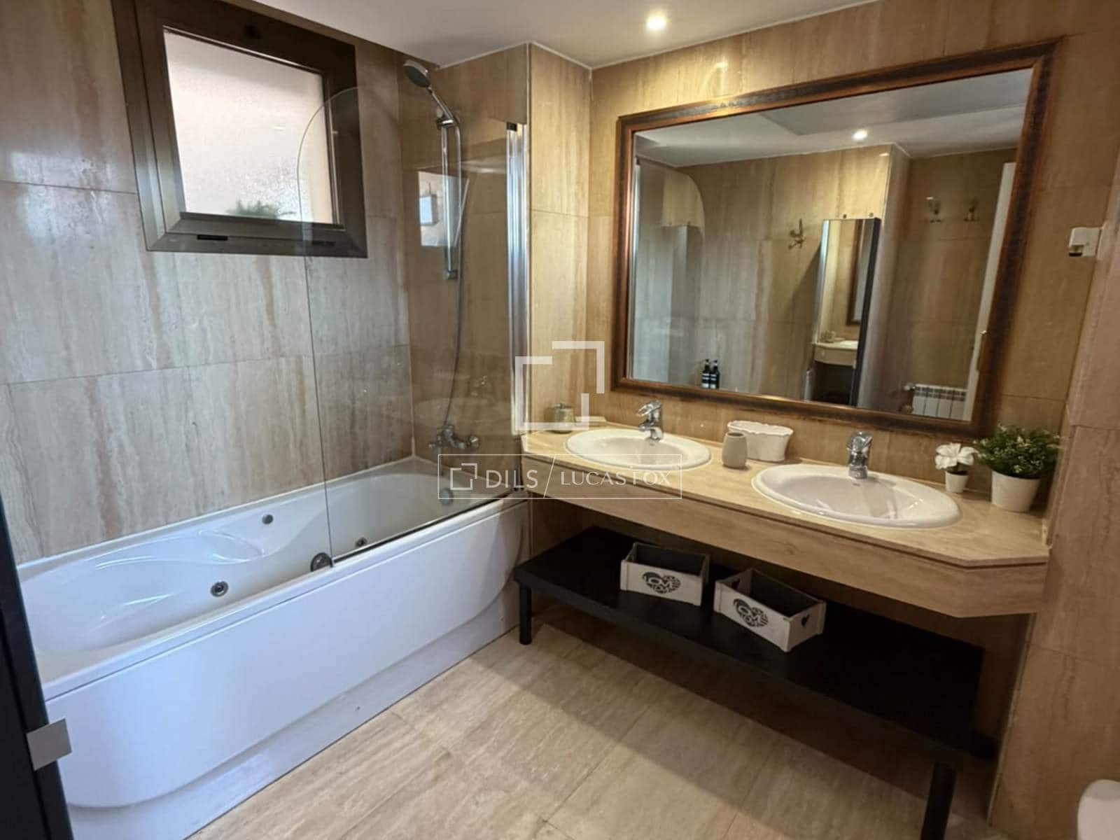 4 sovrum Lägenhet att hyra i Majadahonda med pool garage - 4 500 € (Ref: 10022916)