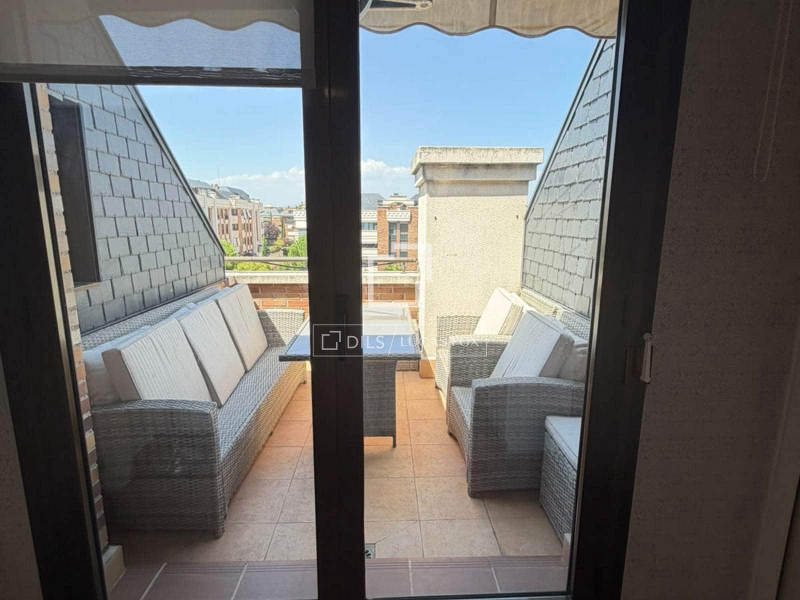 4 sovrum Lägenhet att hyra i Majadahonda med pool garage - 4 500 € (Ref: 10022916)