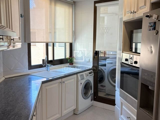 4 slaapkamer Appartement te huur in Majadahonda met zwembad garage - € 4.500 (Ref: 10022916)