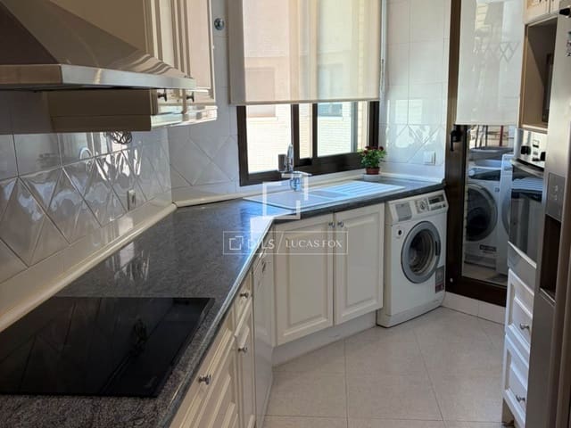 4 slaapkamer Appartement te huur in Majadahonda met zwembad garage - € 4.500 (Ref: 10022916)