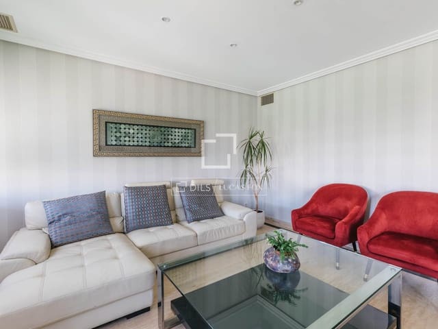 4 soveværelse Lejlighed til leje i Majadahonda med swimmingpool garage - € 4.500 (Ref: 10022916)