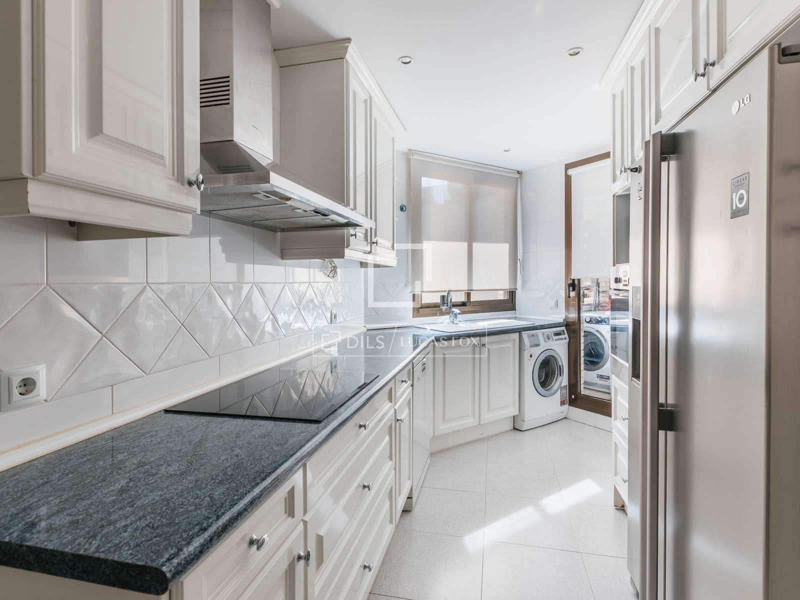 4 bedroom Apartment for rent in Majadahonda with pool garage - € 4,500 (Ref: 10022916)