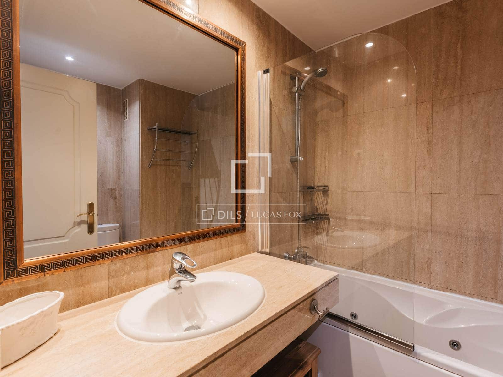 4 bedroom Apartment for rent in Majadahonda with pool garage - € 4,500 (Ref: 10022916)