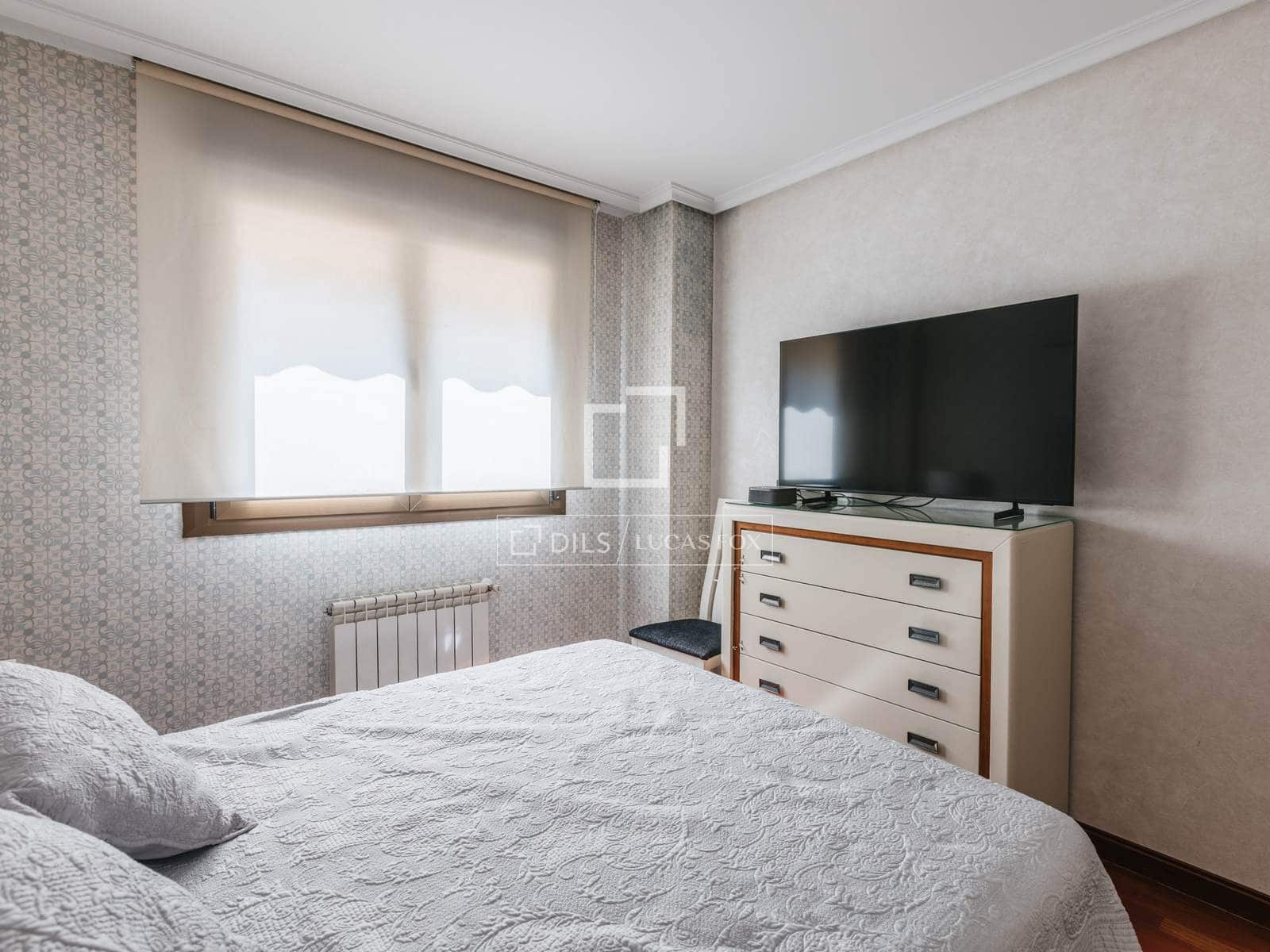 4 bedroom Apartment for rent in Majadahonda with pool garage - € 4,500 (Ref: 10022916)