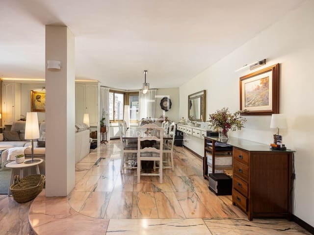 Apartamento de 5 habitaciones en Barcelona ciudad en venta con garaje - 1.200.000 € (Ref: 10023102)
