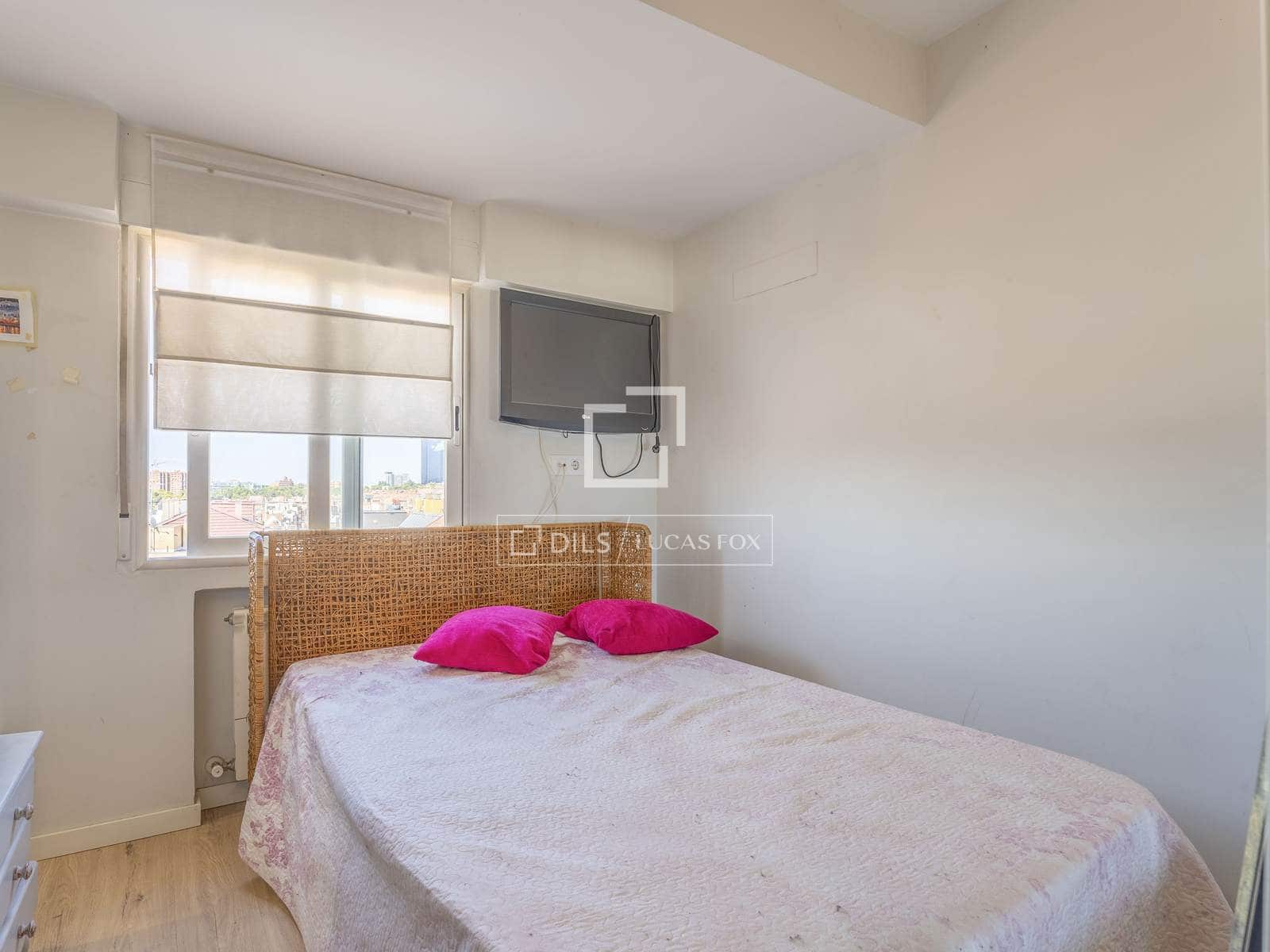 Apartamento de 3 habitaciones en Madrid ciudad en venta - 475.000 € (Ref: 10023103)