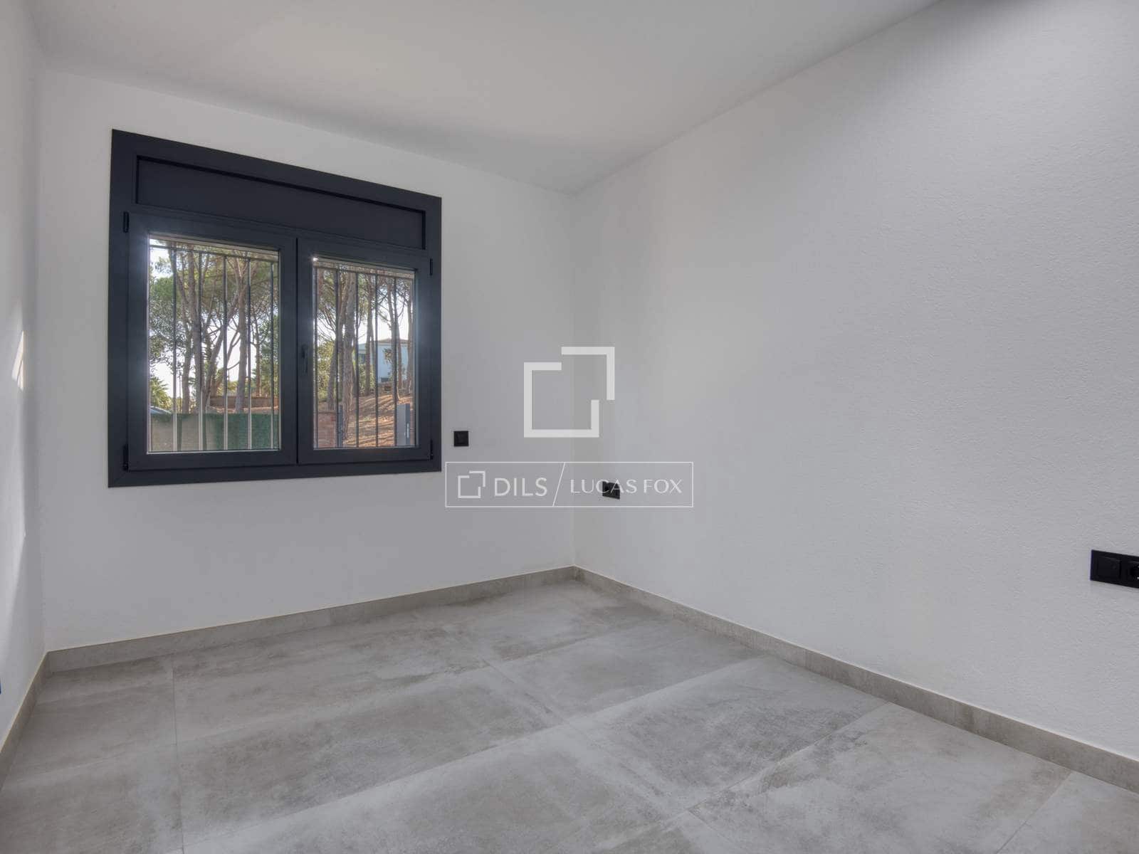 5 bedroom Villa for sale in Platja d'Aro with pool garage - € 945,000 (Ref: 10023274)