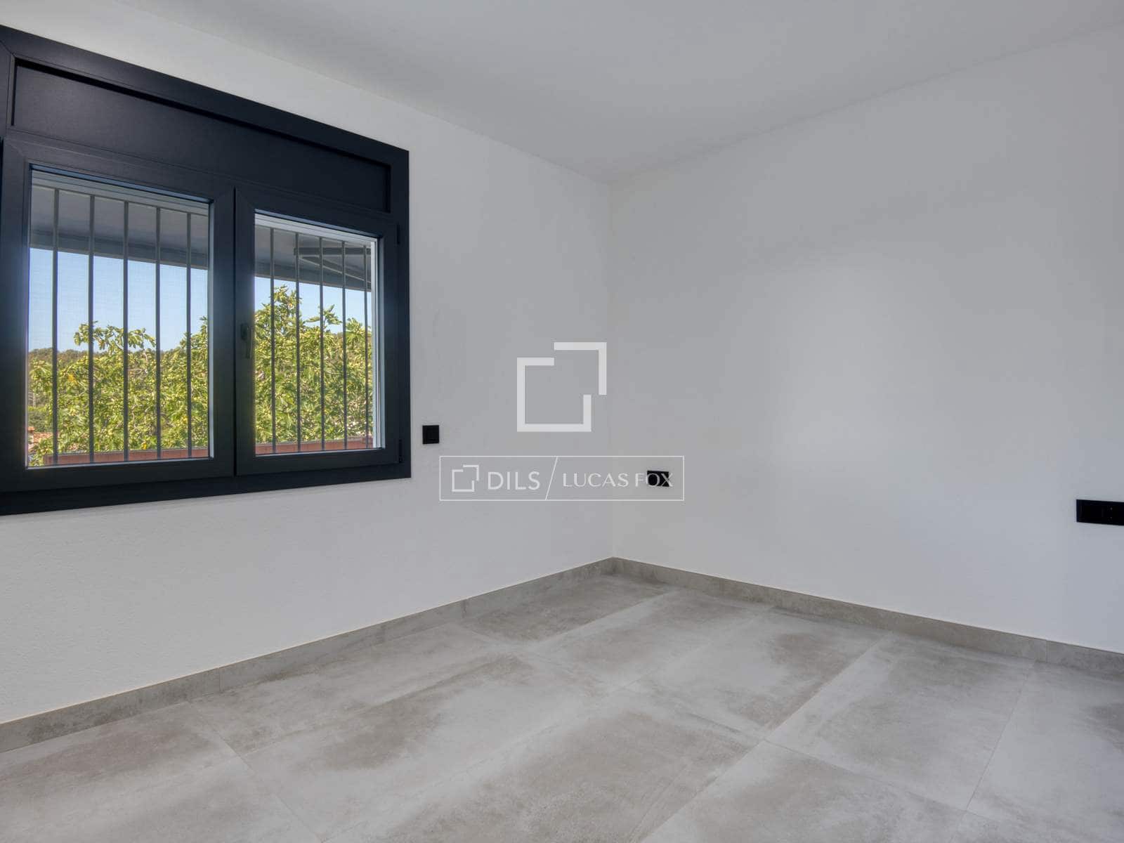 5 bedroom Villa for sale in Platja d'Aro with pool garage - € 945,000 (Ref: 10023274)