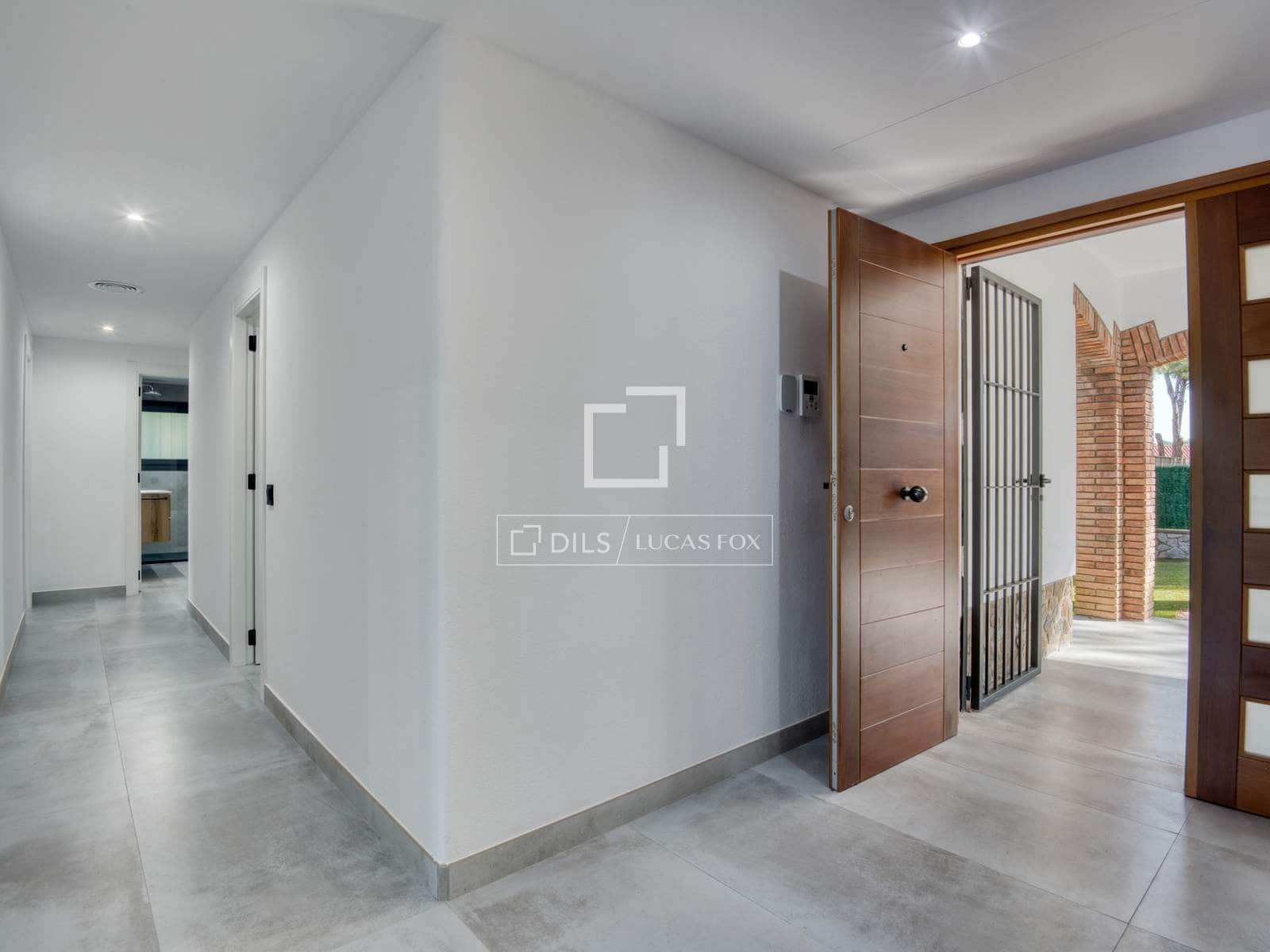 5 bedroom Villa for sale in Platja d'Aro with pool garage - € 945,000 (Ref: 10023274)