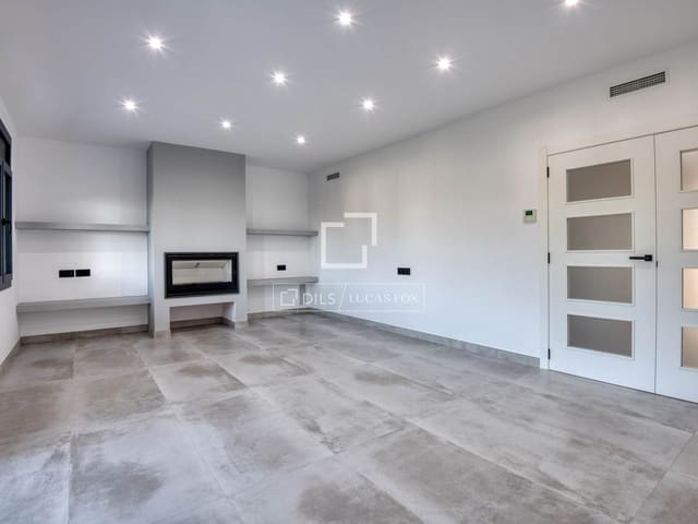 5 bedroom Villa for sale in Platja d'Aro, Castell-Platja d'Aro with pool garage - € 945,000 (Ref: 10023274)