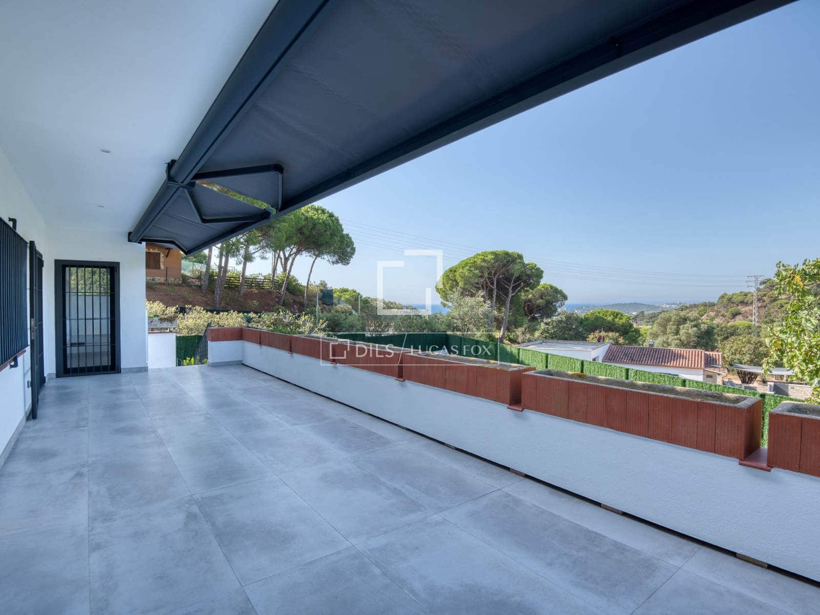 5 bedroom Villa for sale in Platja d'Aro with pool garage - € 945,000 (Ref: 10023274)