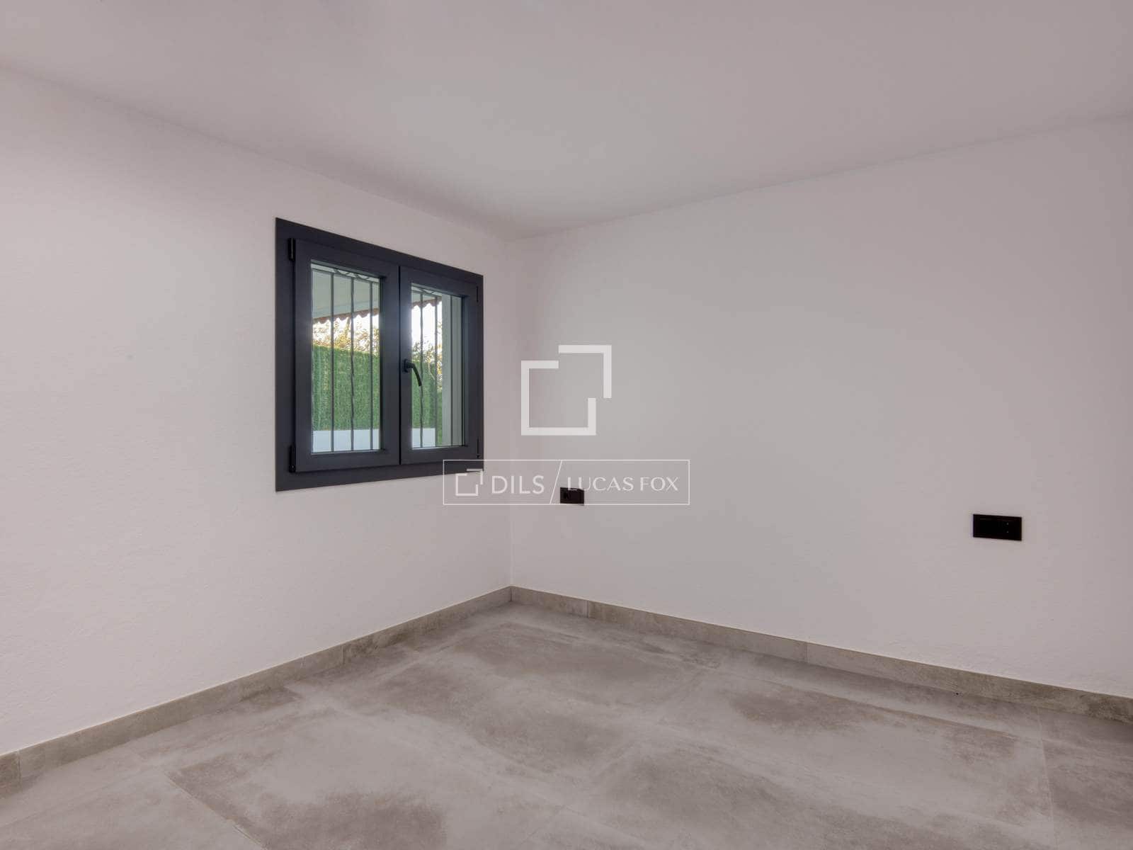 5 bedroom Villa for sale in Platja d'Aro with pool garage - € 945,000 (Ref: 10023274)