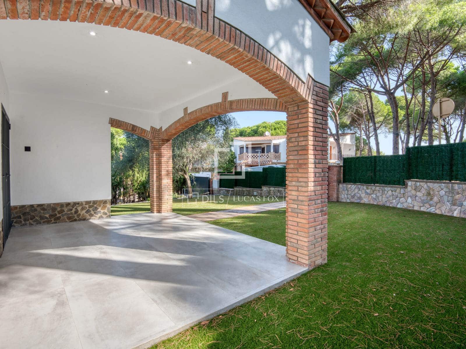 5 bedroom Villa for sale in Platja d'Aro with pool garage - € 945,000 (Ref: 10023274)