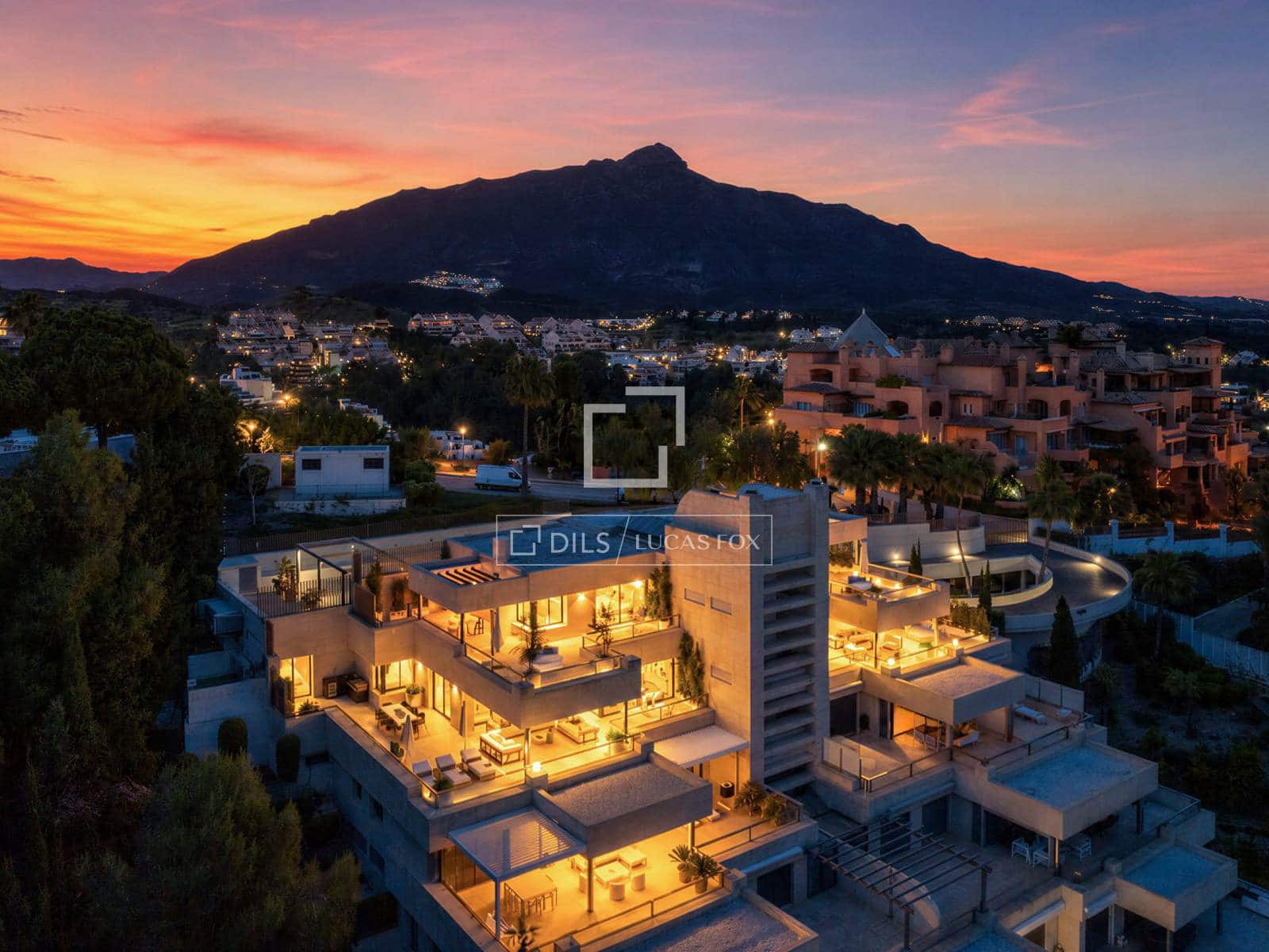 Apartamento de 5 habitaciones en Marbella en venta con piscina garaje - 6.900.000 € (Ref: 10023404)