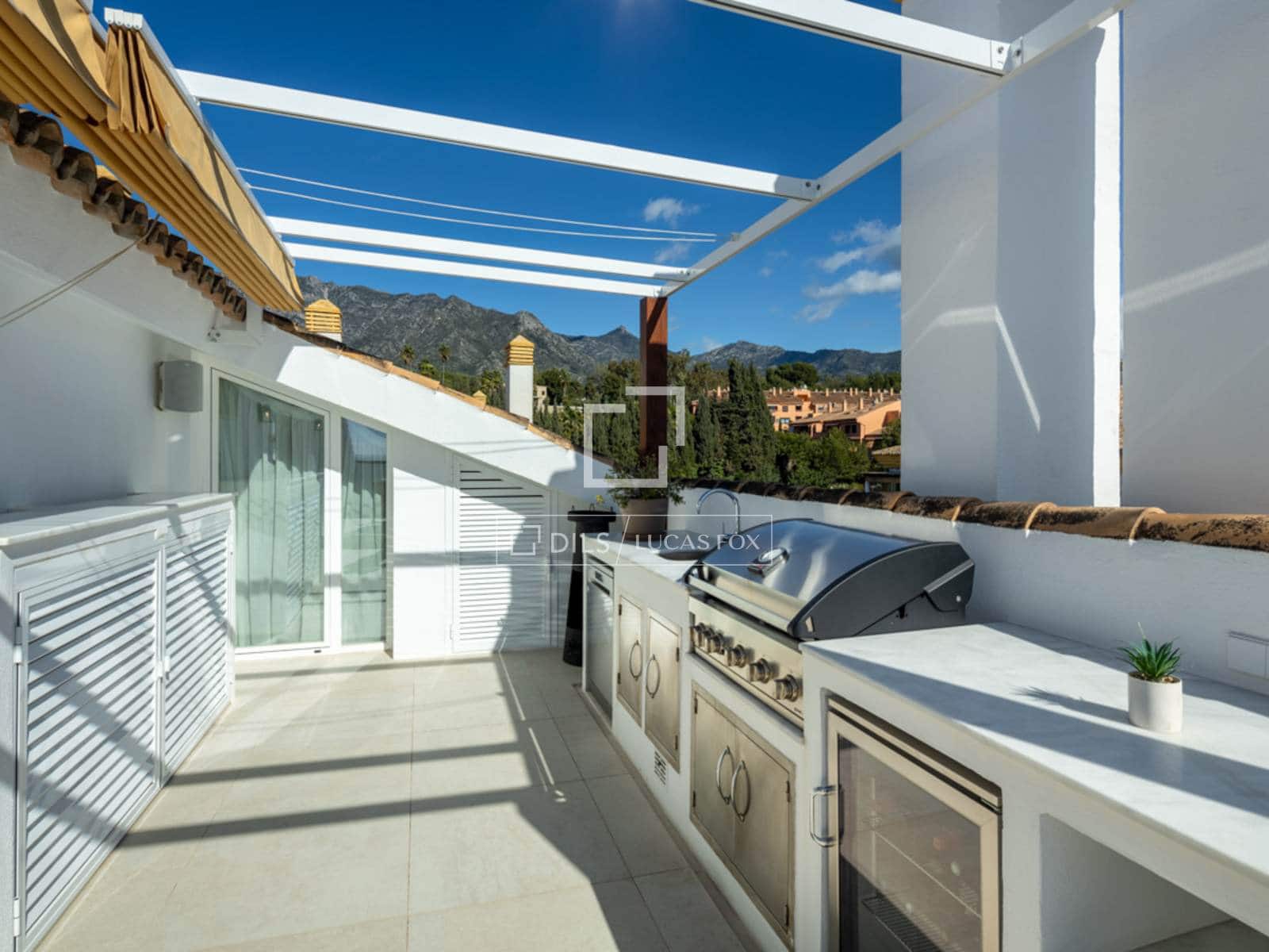 5 chambre Appartement à vendre à Marbella avec piscine garage - 2 695 000 € (Ref: 10023405)
