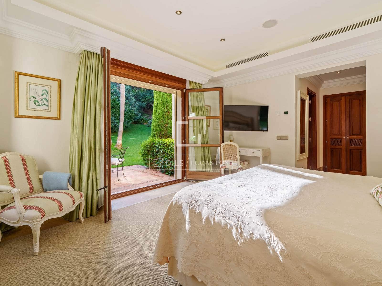 6 Zimmer Villa zu verkaufen in Marbella mit Pool Garage - 9.950.000 € (Ref: 10023407)