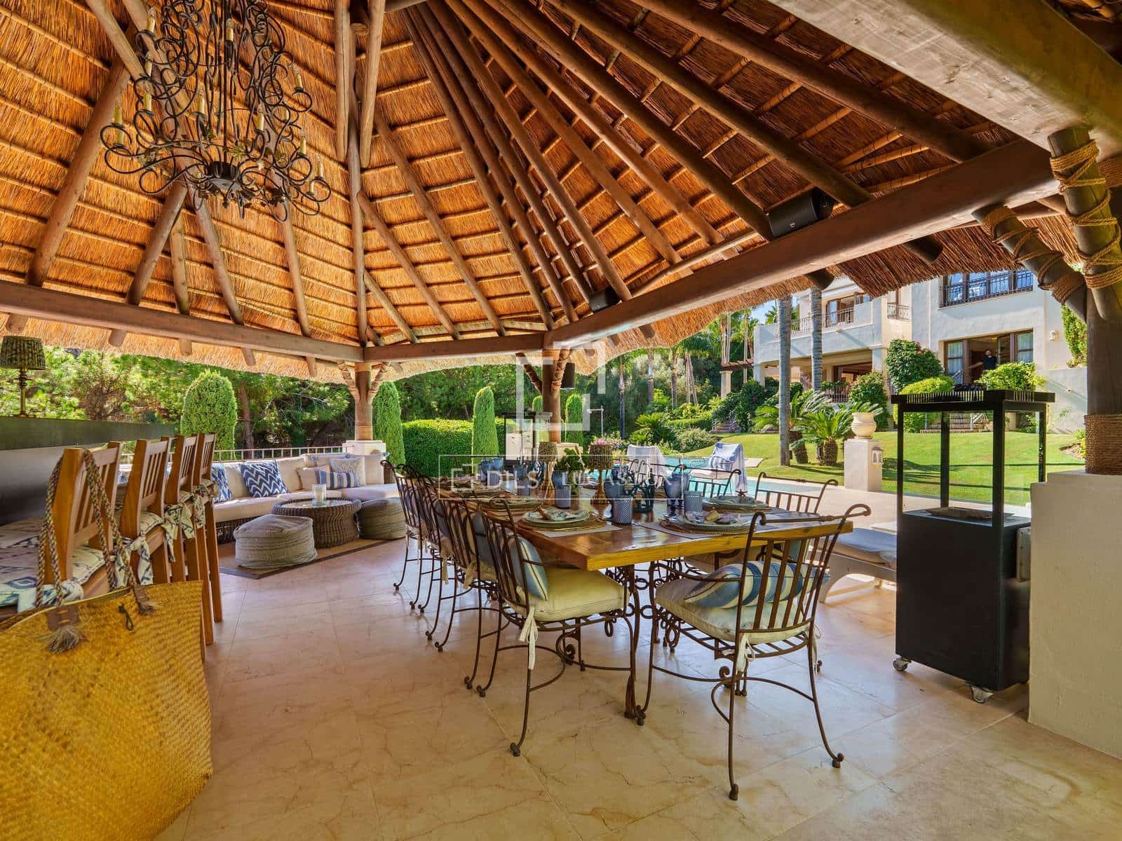 6 Zimmer Villa zu verkaufen in Marbella mit Pool Garage - 9.950.000 € (Ref: 10023407)
