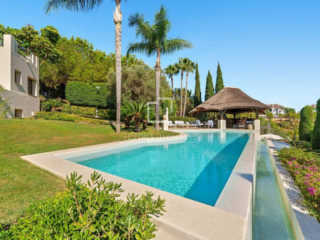 6 Zimmer Villa zu verkaufen in Marbella mit Pool Garage - 9.950.000 € (Ref: 10023407)