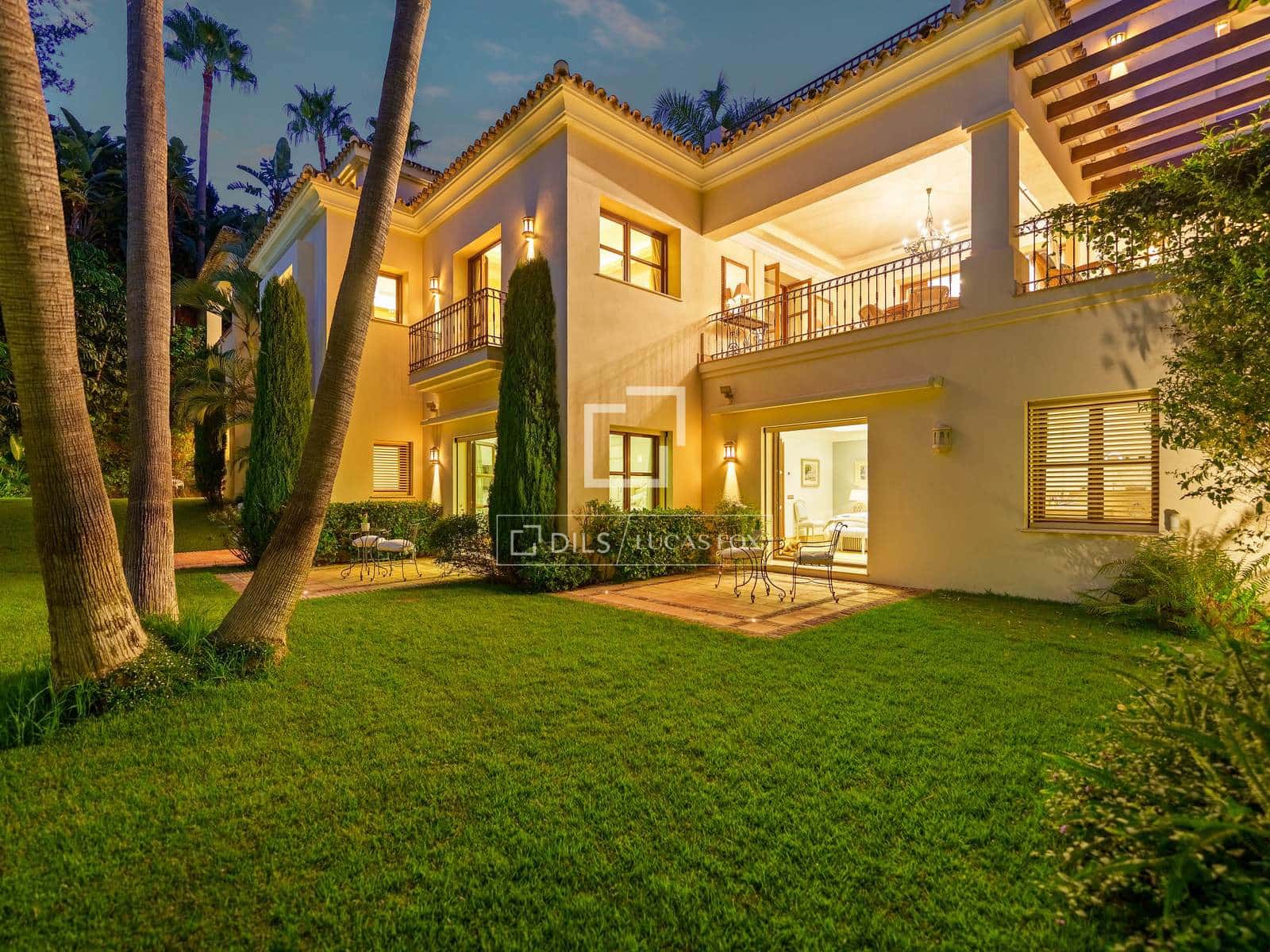 6 Zimmer Villa zu verkaufen in Marbella mit Pool Garage - 9.950.000 € (Ref: 10023407)