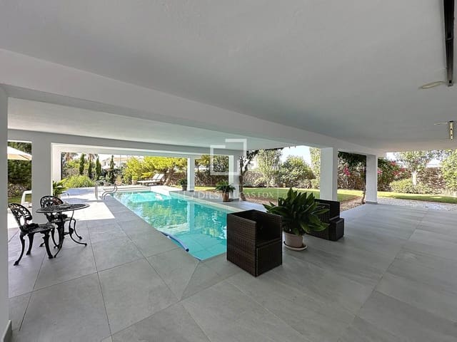 5 bedroom Villa for sale in Ciutadella de Menorca with pool garage - € 2,500,000 (Ref: 10024583)