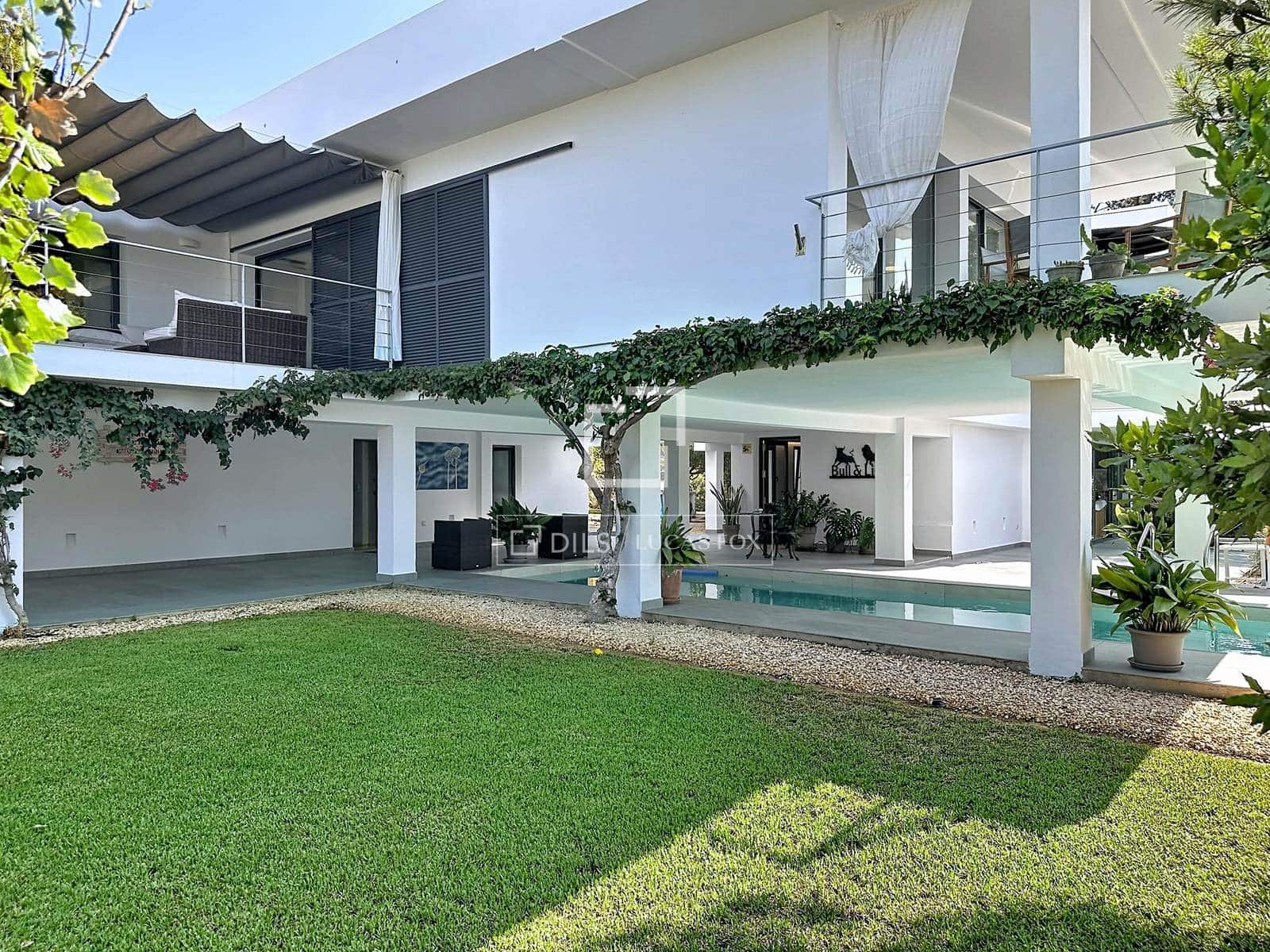 5 bedroom Villa for sale in Ciutadella de Menorca with pool garage - € 2,500,000 (Ref: 10024583)