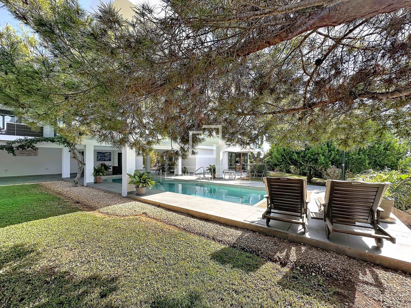5 bedroom Villa for sale in Ciutadella de Menorca with pool garage - € 2,500,000 (Ref: 10024583)