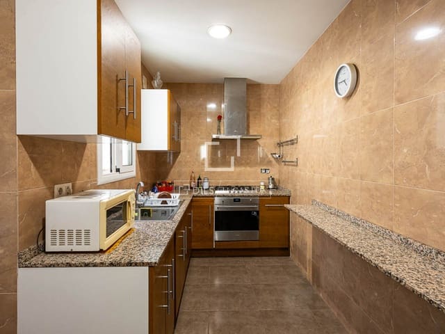 4 slaapkamer Penthouse te koop in Barcelona stad - € 595.000 (Ref: 10024689)