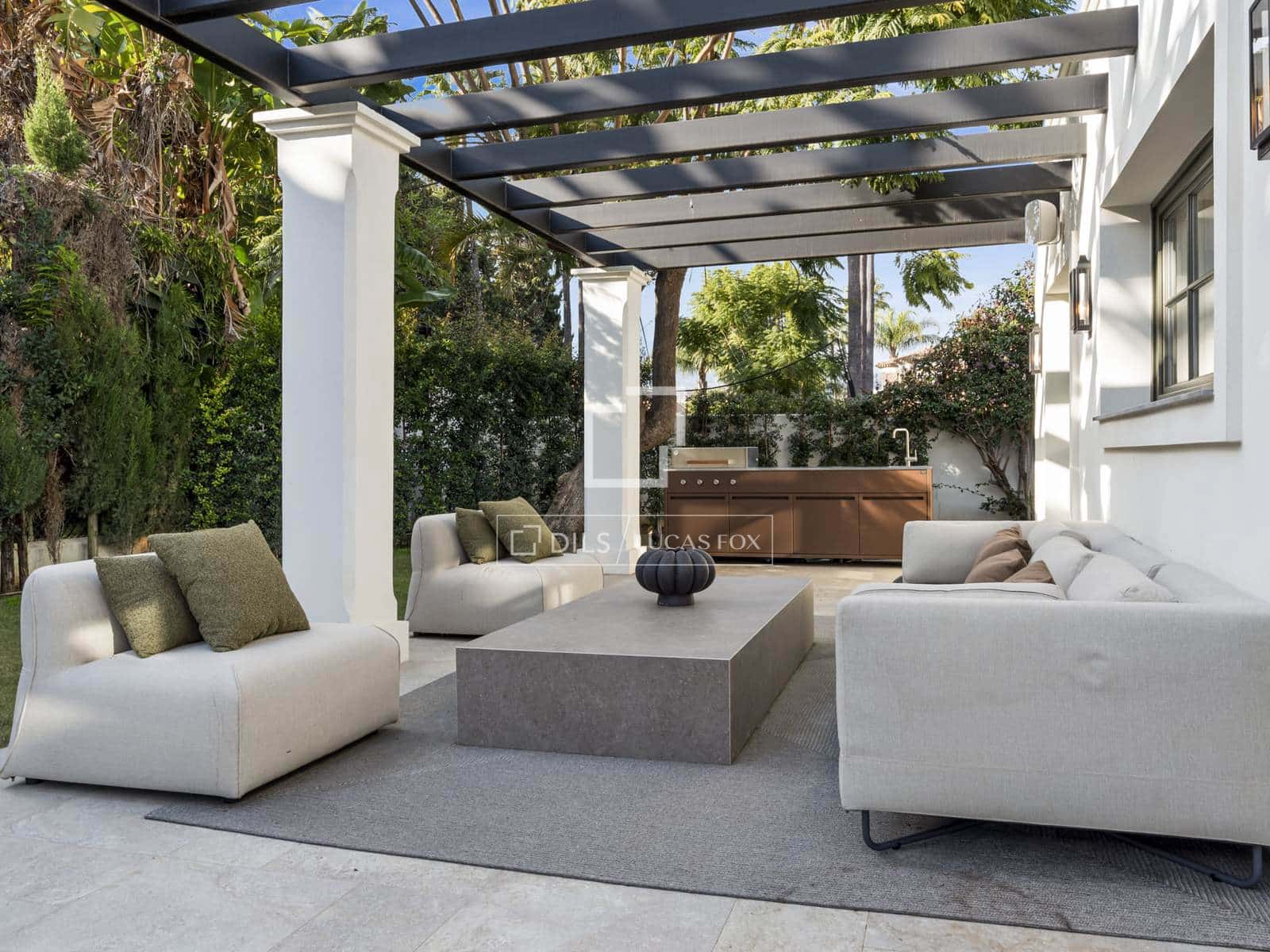 6 slaapkamer Villa te koop in Marbella met zwembad garage - € 10.850.000 (Ref: 10024889)