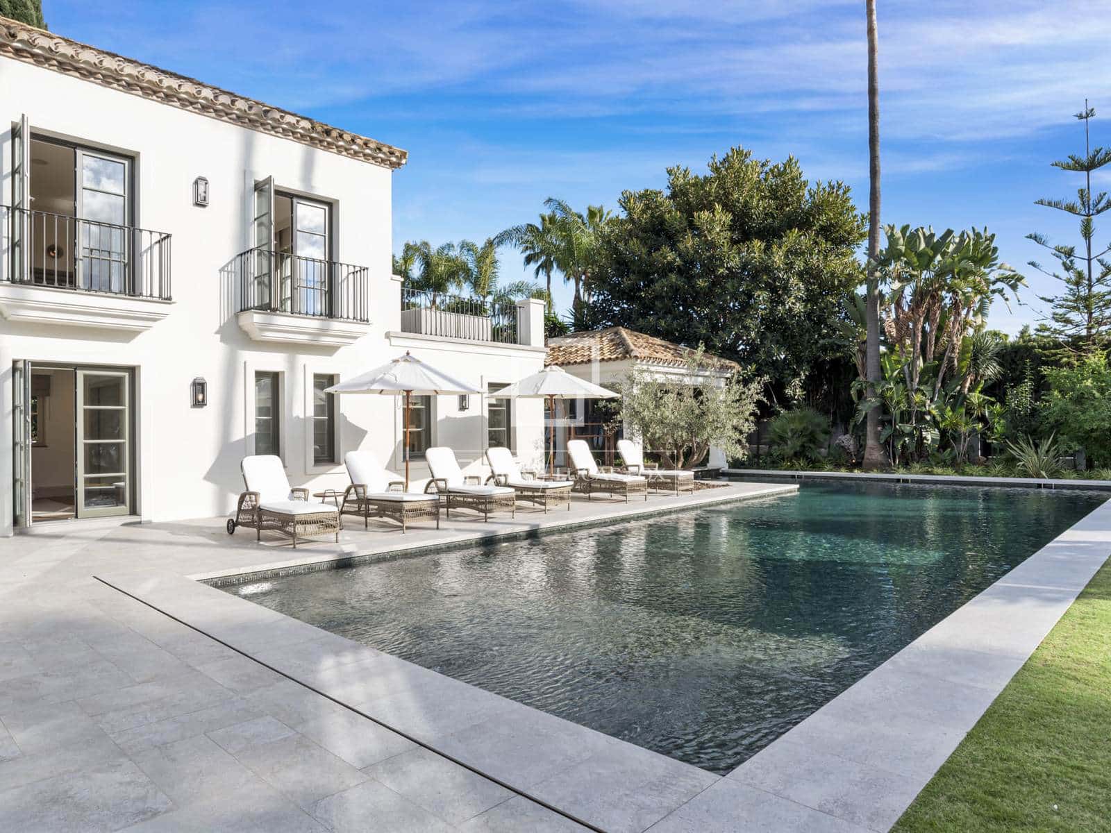 6 slaapkamer Villa te koop in Marbella met zwembad garage - € 10.850.000 (Ref: 10024889)