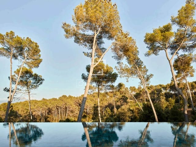3 camera da letto Villa in vendita in Santa Cristina d'Aro con piscina garage - 950.000 € (Rif: 10024890)