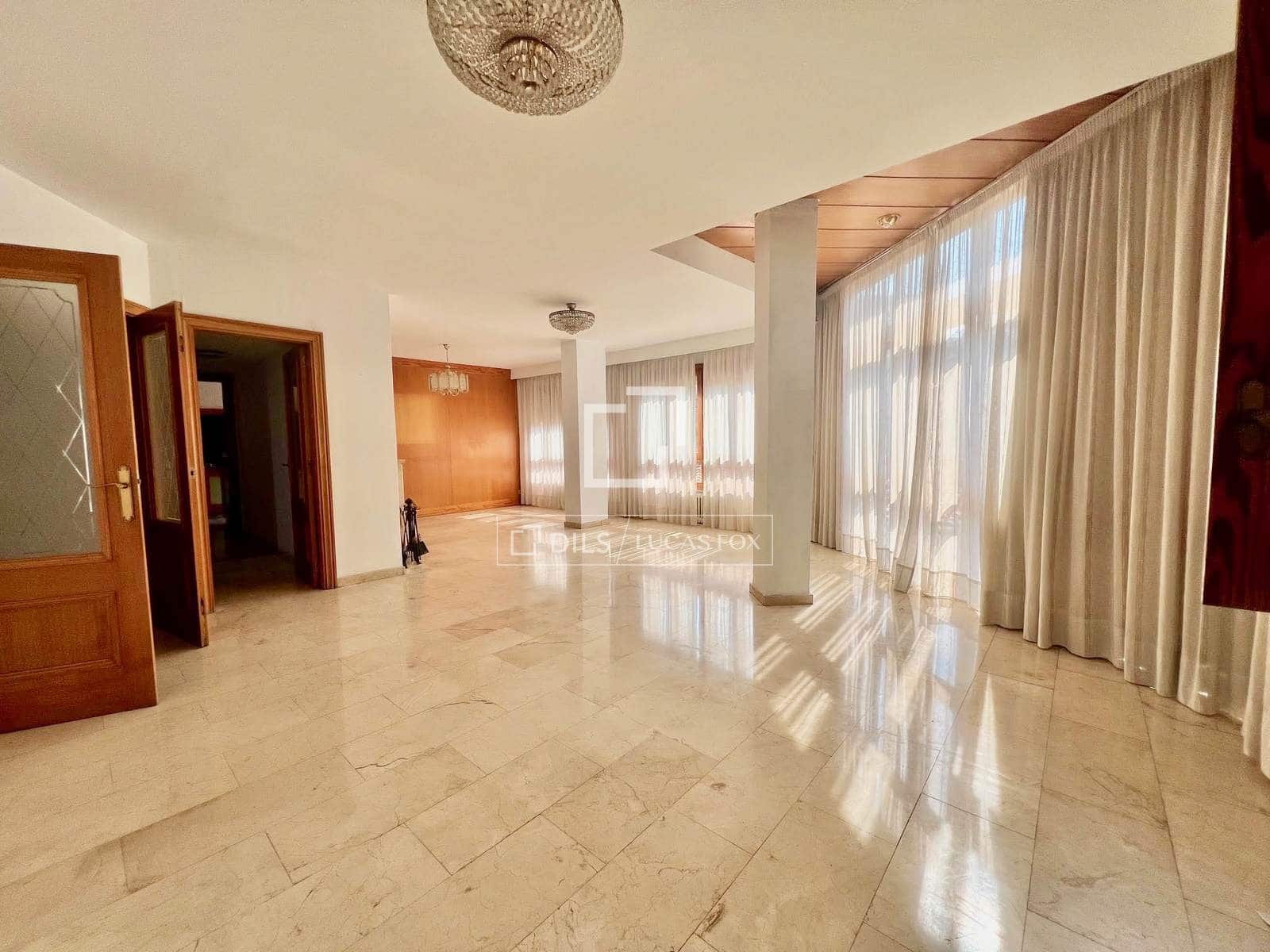 4 bedroom Apartment for sale in Palma de Mallorca with garage - € 660,000 (Ref: 10025991)