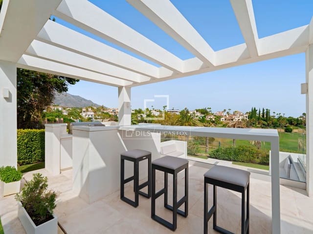 Chalet de 5 habitaciones en Marbella en venta con piscina garaje - 4.595.000 € (Ref: 10025992)