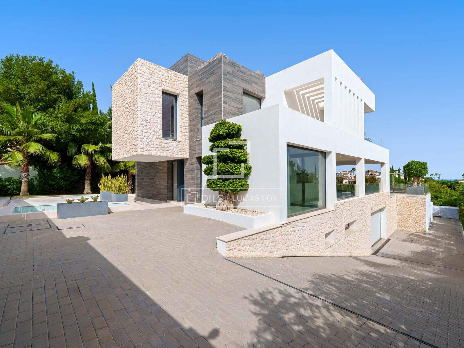 Chalet de 5 habitaciones en Marbella en venta con piscina garaje - 4.595.000 € (Ref: 10025992)