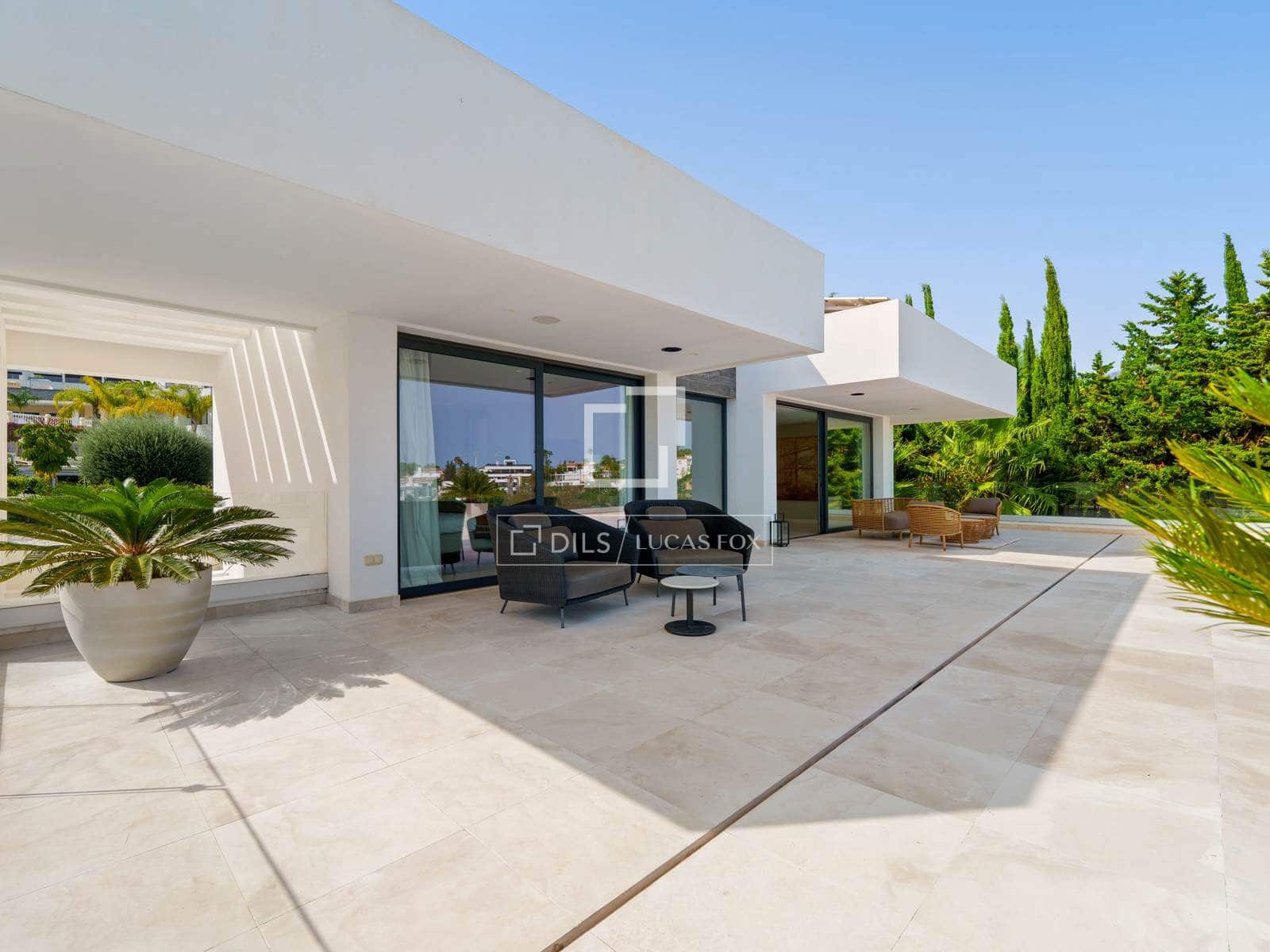 Chalet de 5 habitaciones en Marbella en venta con piscina garaje - 4.595.000 € (Ref: 10025992)