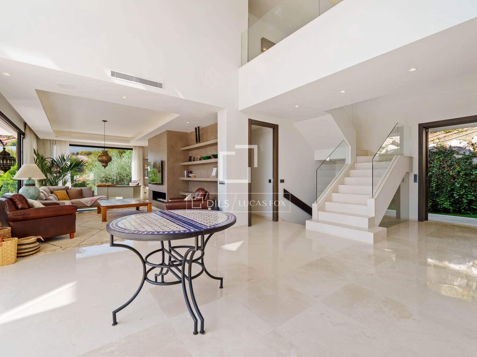 6 bedroom Villa for sale in Marbella with pool garage - € 3,895,000 (Ref: 10026159)