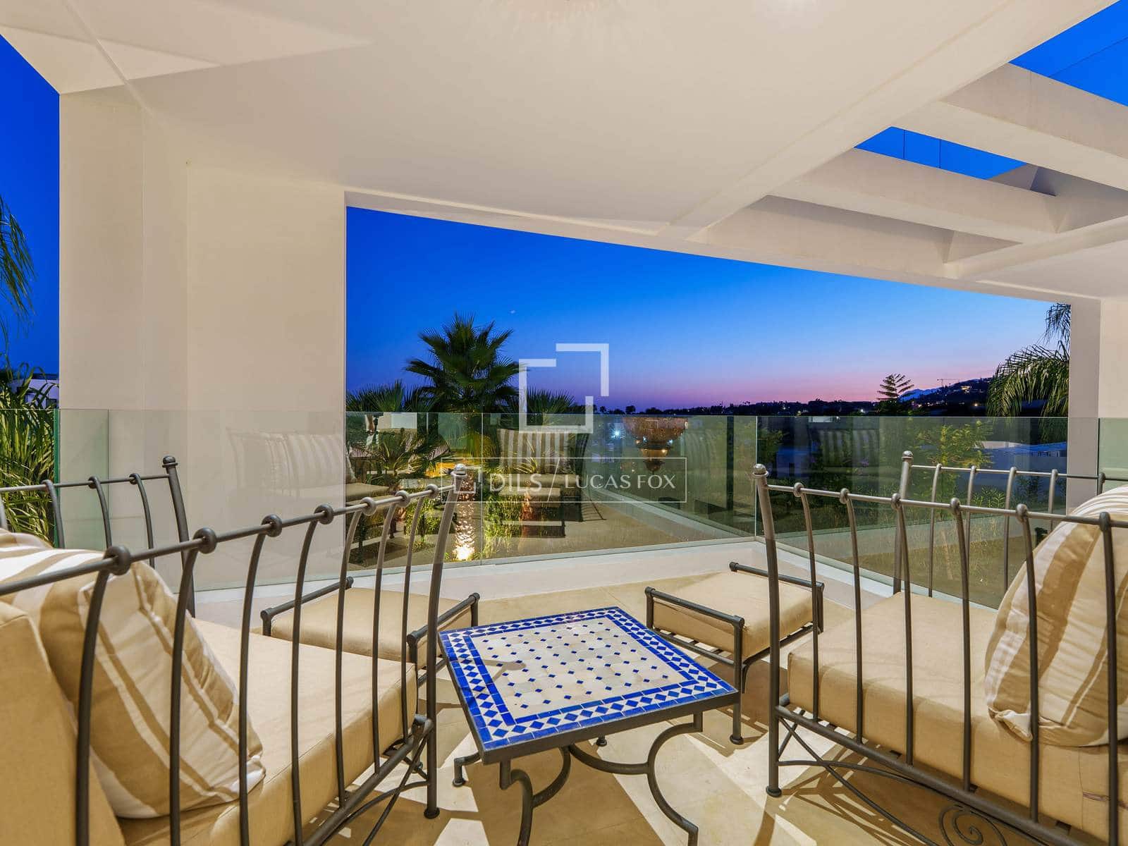 6 bedroom Villa for sale in Marbella with pool garage - € 3,895,000 (Ref: 10026159)