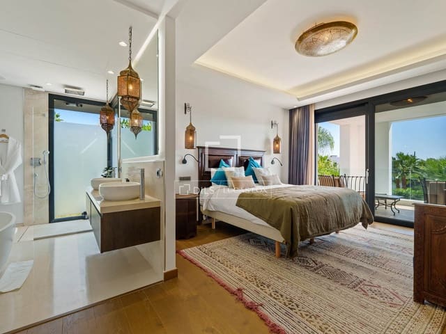 6 bedroom Villa for sale in Marbella with pool garage - € 3,895,000 (Ref: 10026159)