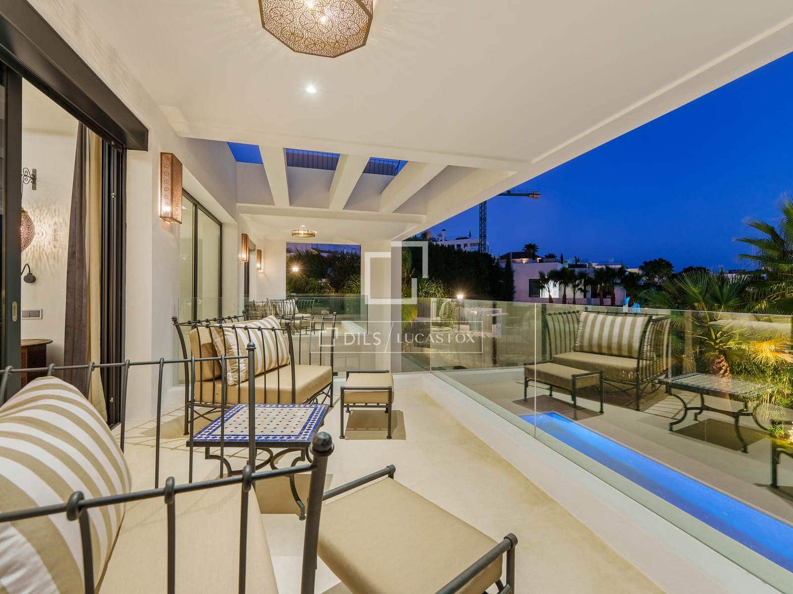 6 bedroom Villa for sale in Marbella with pool garage - € 3,895,000 (Ref: 10026159)