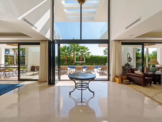 6 bedroom Villa for sale in Marbella with pool garage - € 3,895,000 (Ref: 10026159)