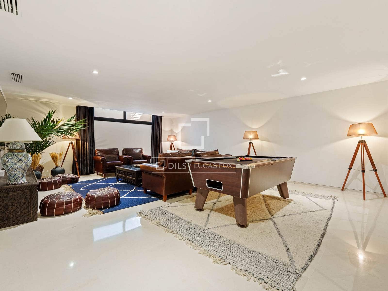 6 bedroom Villa for sale in Marbella with pool garage - € 3,895,000 (Ref: 10026159)