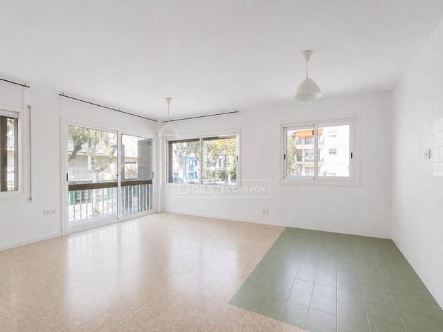 4 quarto Apartamento para venda em Vilanova i la Geltrú - 324 000 € (Ref: 10026160)